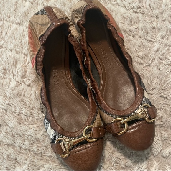 🚫 SOLD 🚫 Burberry Ballet Shipley Flats - Picture 2 of 6